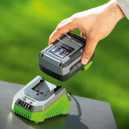 LUX 1 PowerSystem Starter-Set Mit 20 V 2 Ah Li-Ion Akku Und Schnellladegerät 7 LUX 1 PowerSystem Starter-Set Mit 20 V 2 Ah Li-Ion Akku Und Schnellladegerät – Bild 5