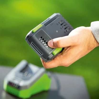 LUX 1 PowerSystem Starter-Set Mit 20 V 2 Ah Li-Ion Akku Und Schnellladegerät 8 LUX 1 PowerSystem Starter-Set Mit 20 V 2 Ah Li-Ion Akku Und Schnellladegerät – Bild 6